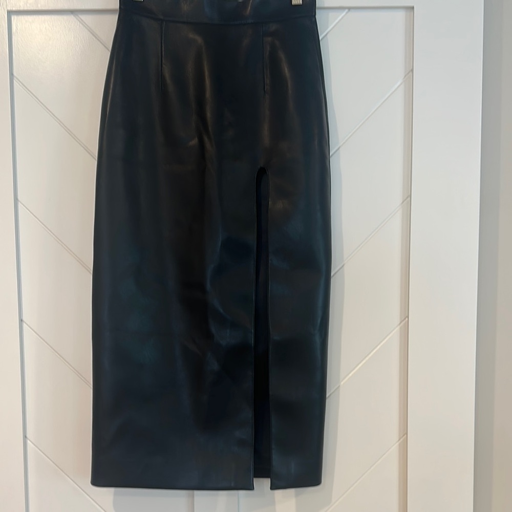 Elegant Black Leather Skirt